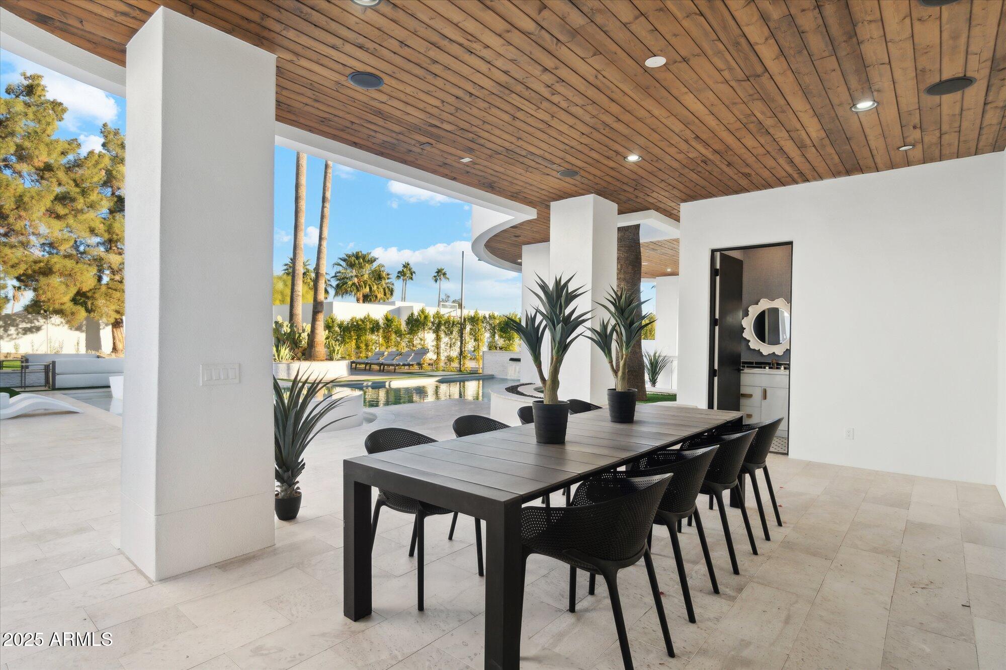 LA TIERRA ESTATES AMD - Residential