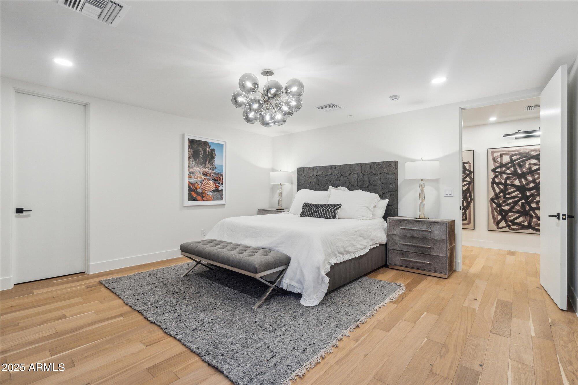 LA TIERRA ESTATES AMD - Residential