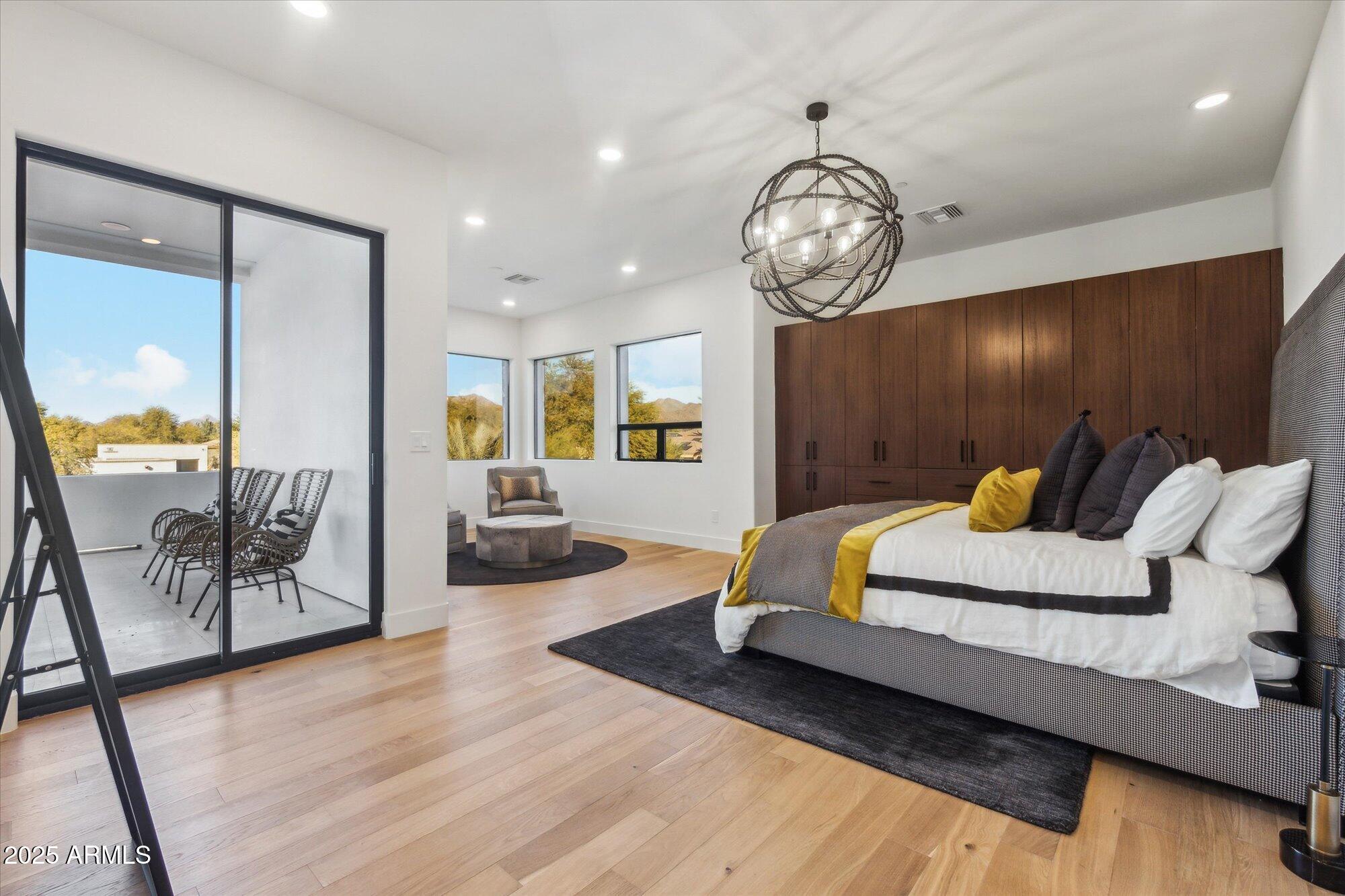 LA TIERRA ESTATES AMD - Residential