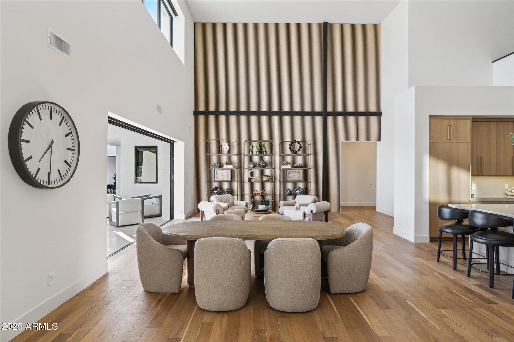 LA TIERRA ESTATES AMD - Residential