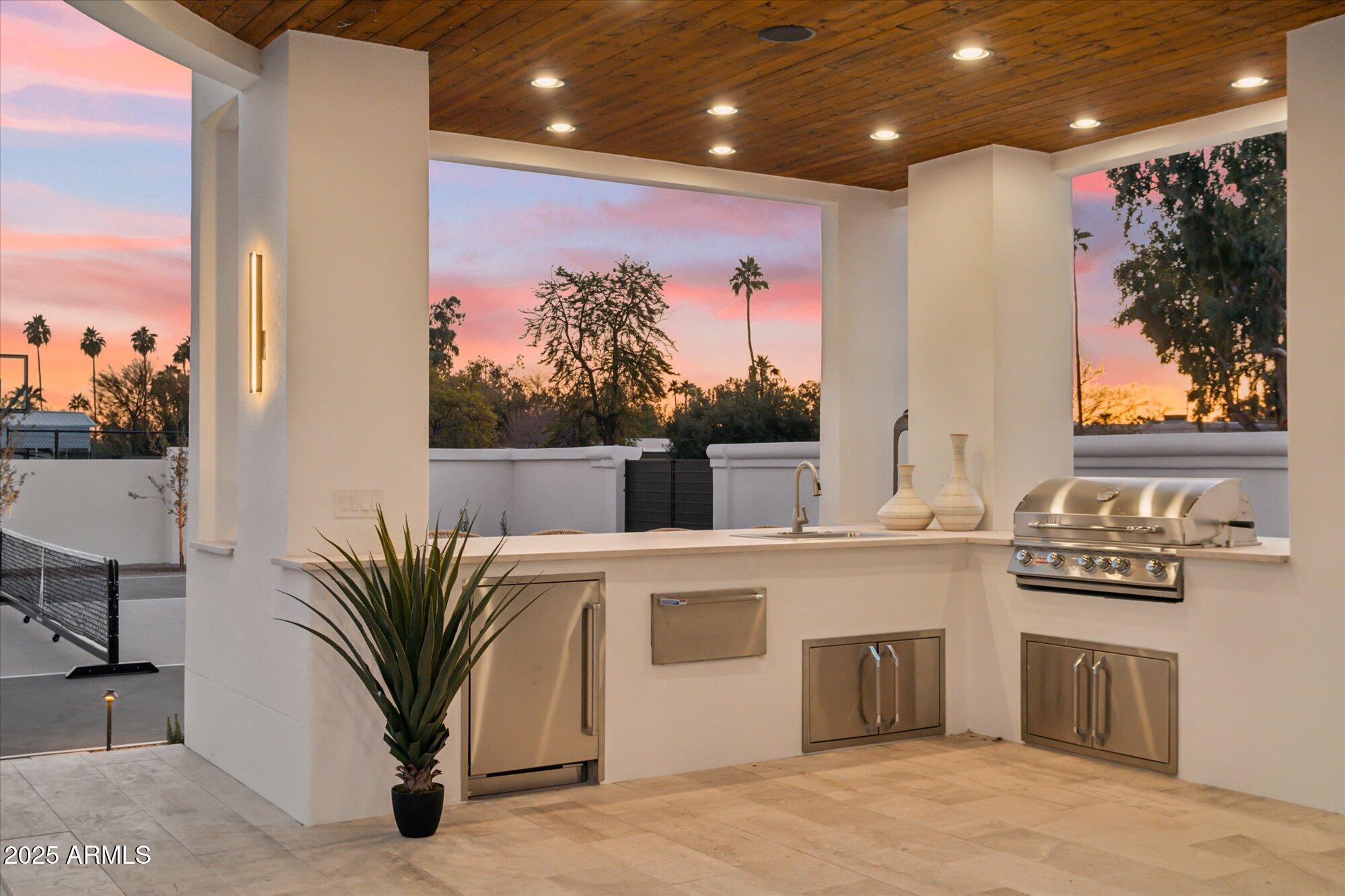 LA TIERRA ESTATES AMD - Residential