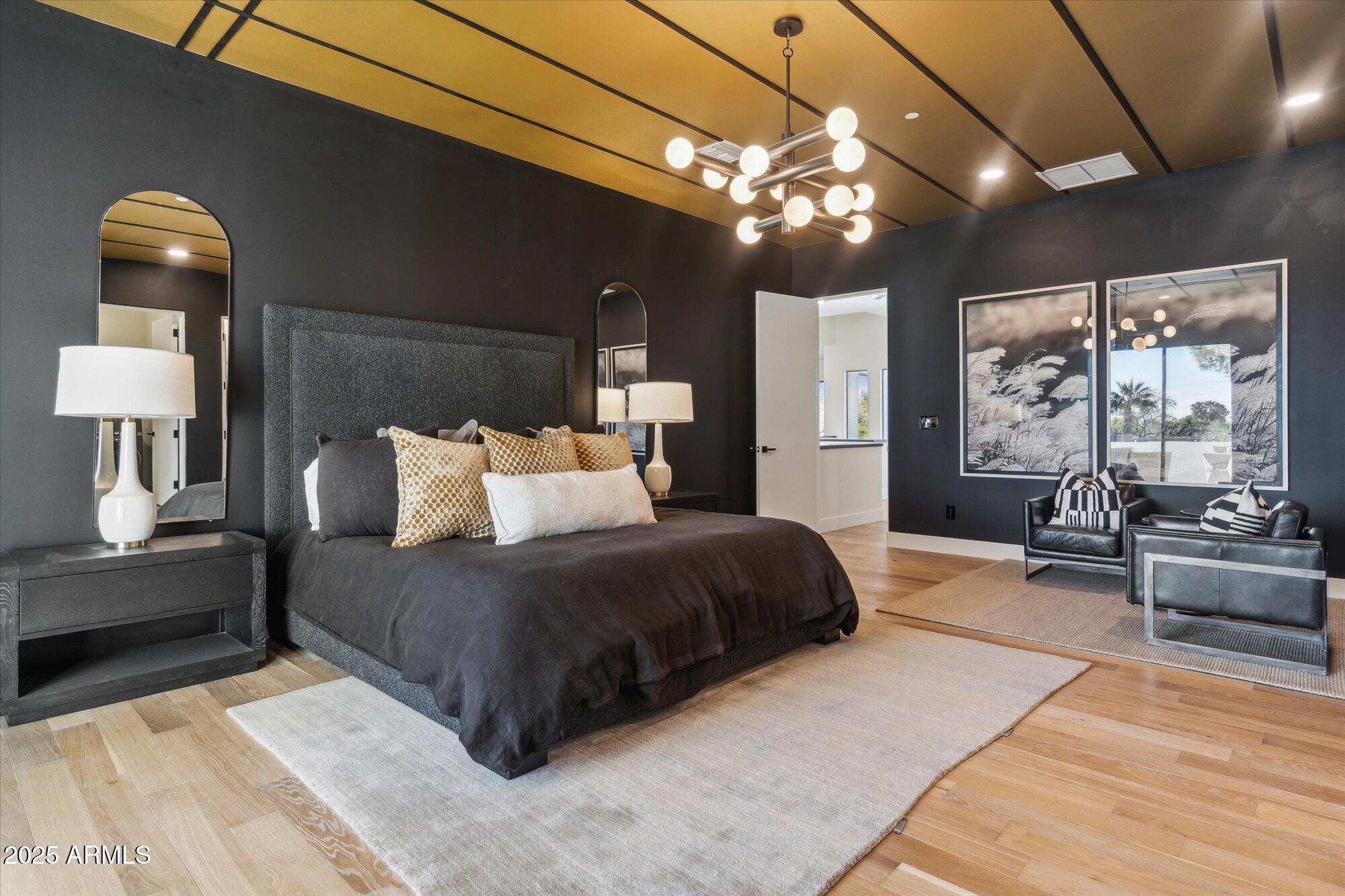 LA TIERRA ESTATES AMD - Residential