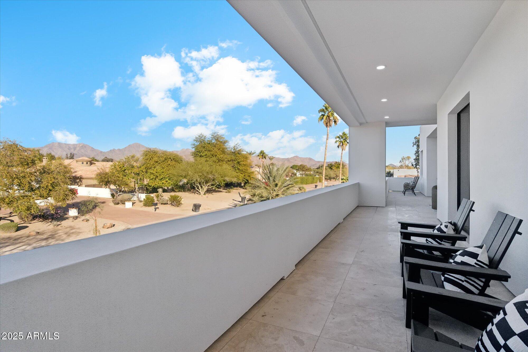 LA TIERRA ESTATES AMD - Residential