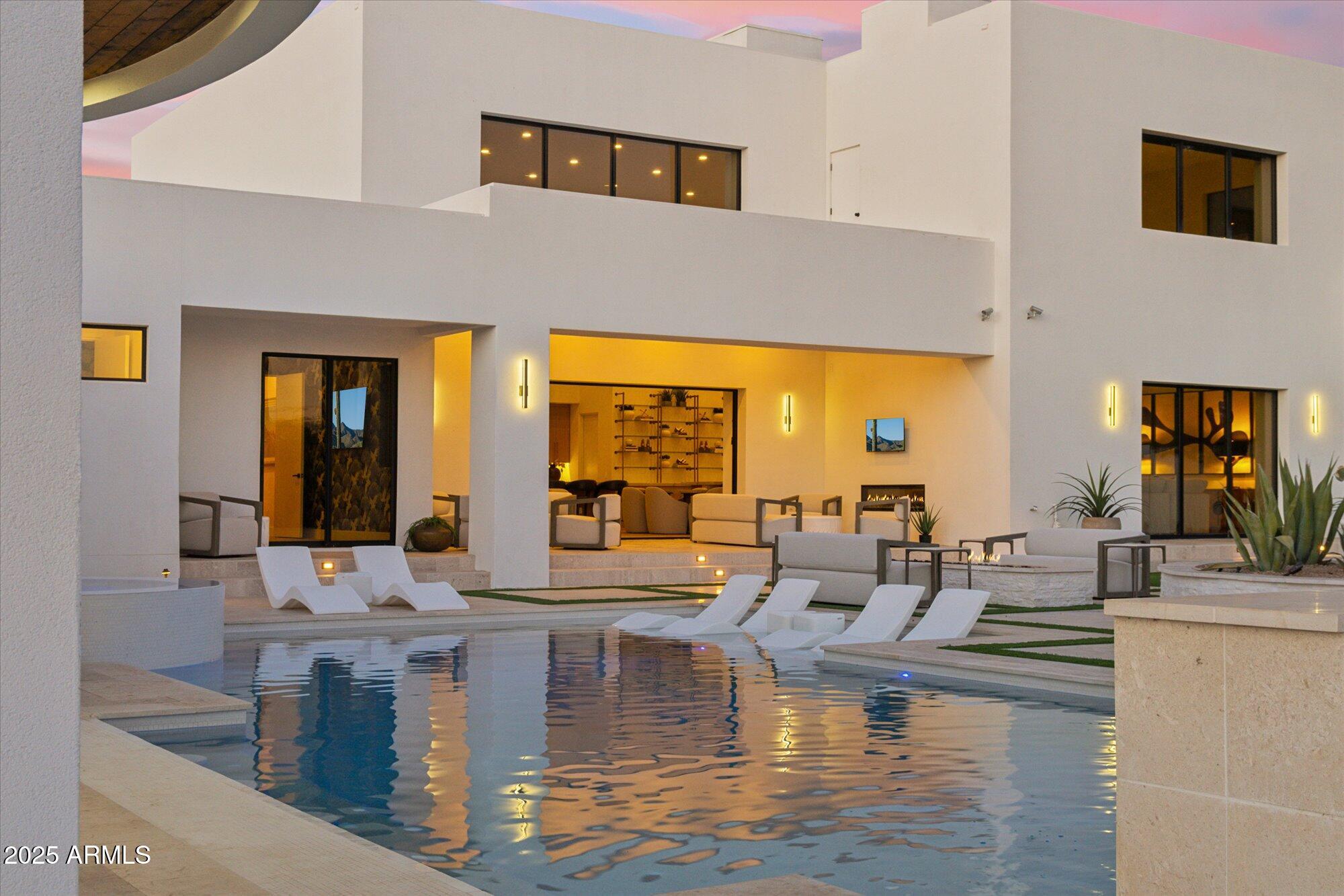 LA TIERRA ESTATES AMD - Residential