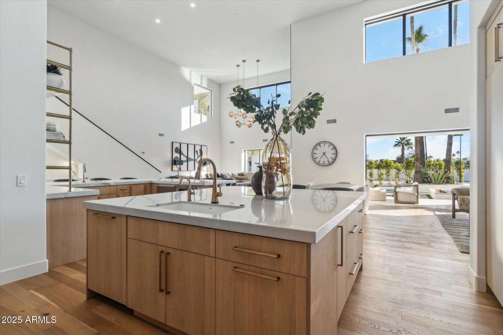 LA TIERRA ESTATES AMD - Residential