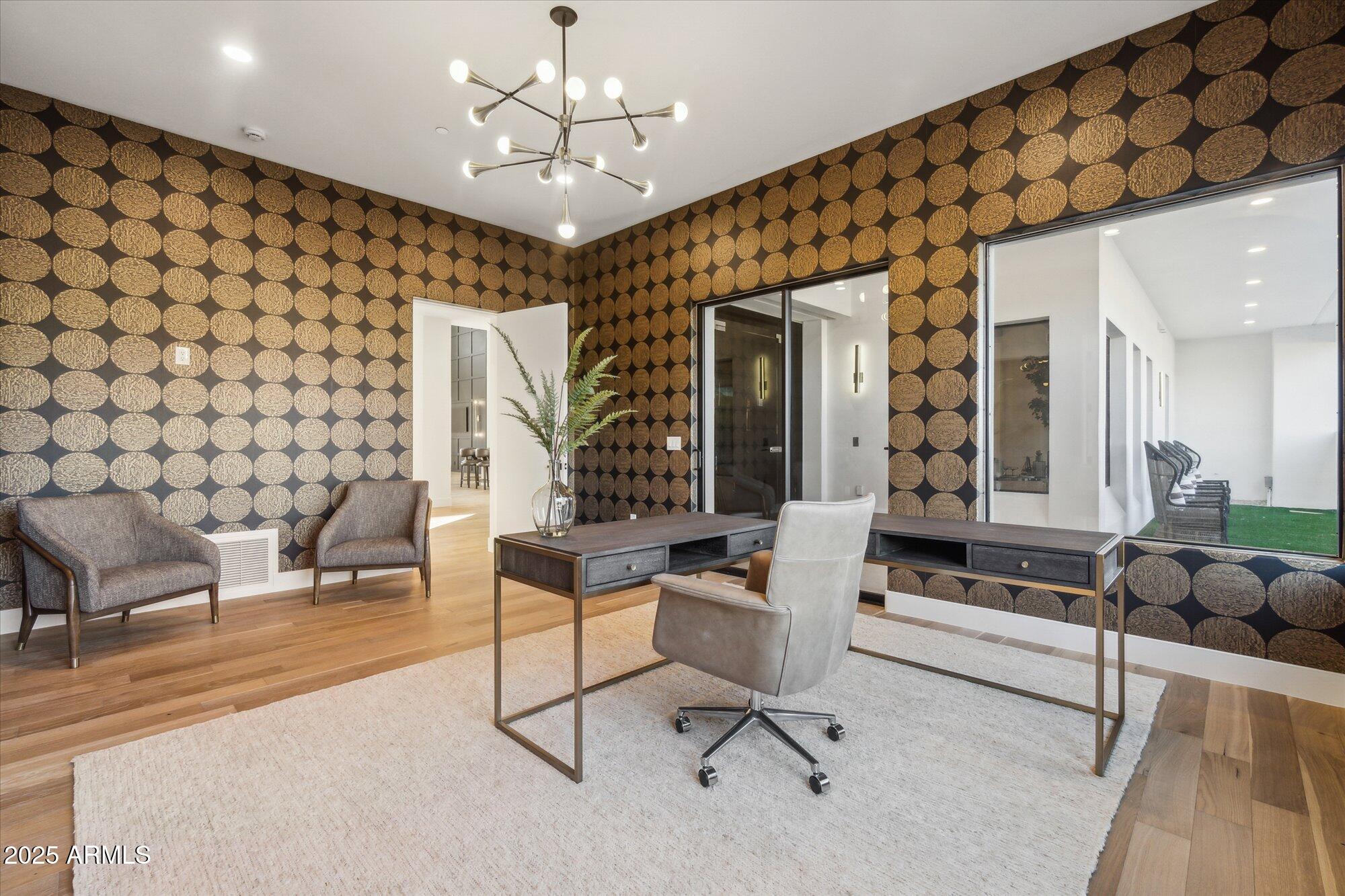 LA TIERRA ESTATES AMD - Residential