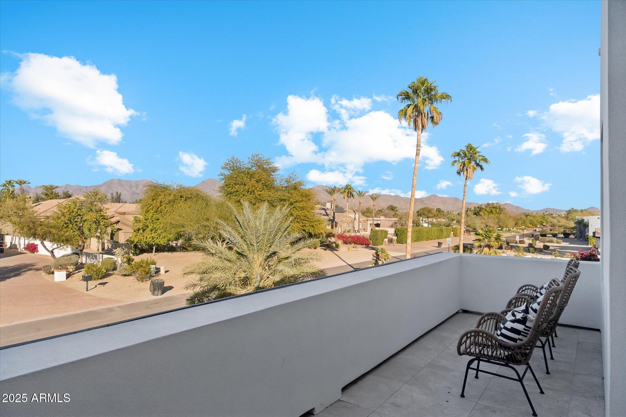 LA TIERRA ESTATES AMD - Residential