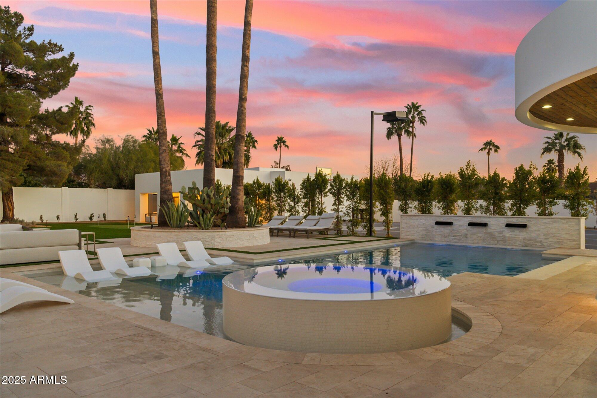 LA TIERRA ESTATES AMD - Residential