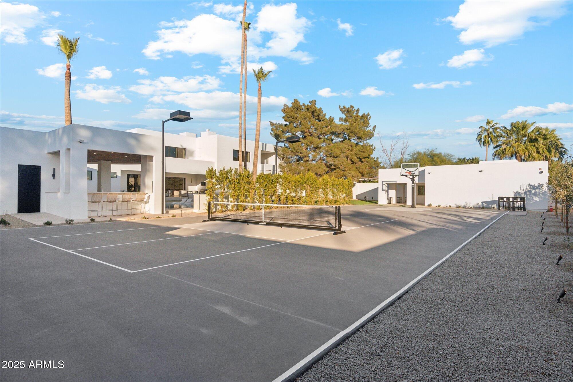 LA TIERRA ESTATES AMD - Residential