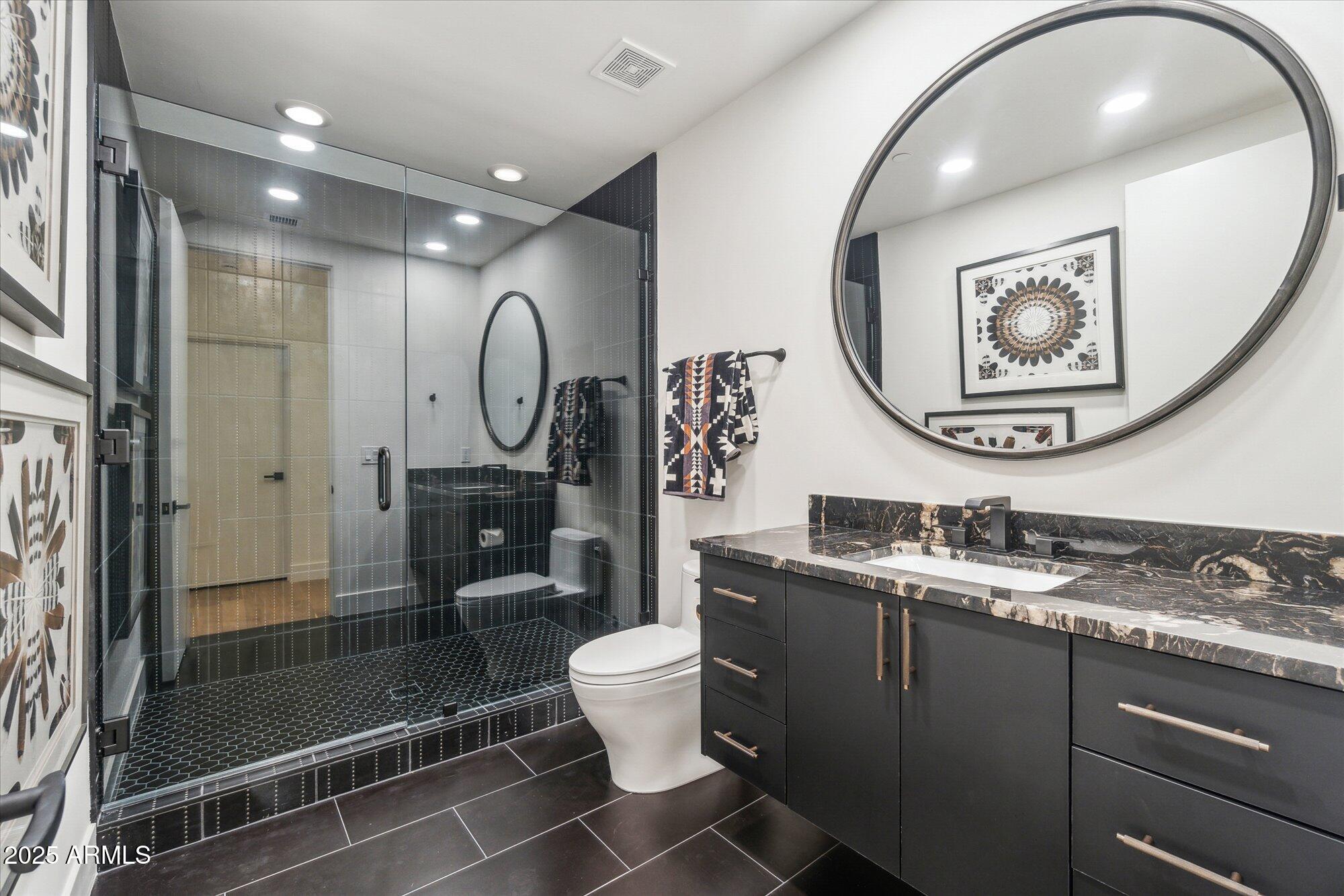 LA TIERRA ESTATES AMD - Residential