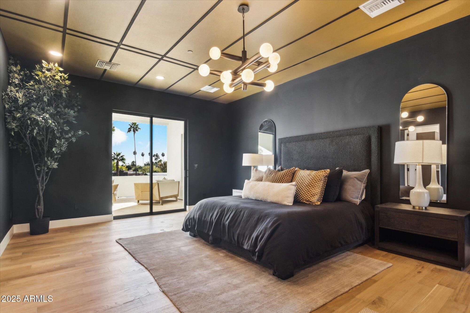 LA TIERRA ESTATES AMD - Residential