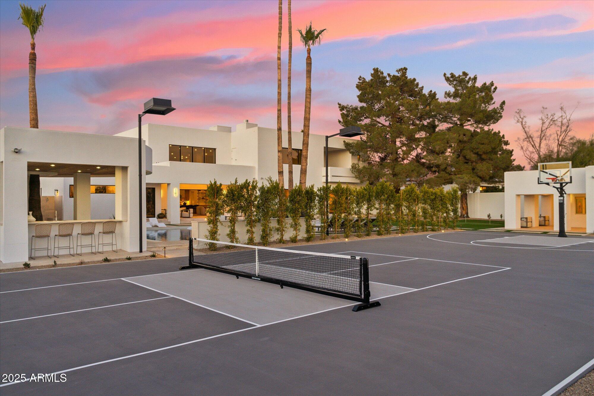 LA TIERRA ESTATES AMD - Residential