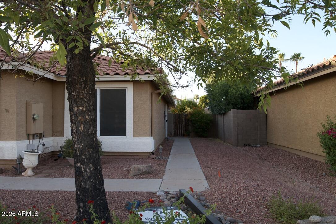 LAKESIDE AT ARROWHEAD - Residential Lease