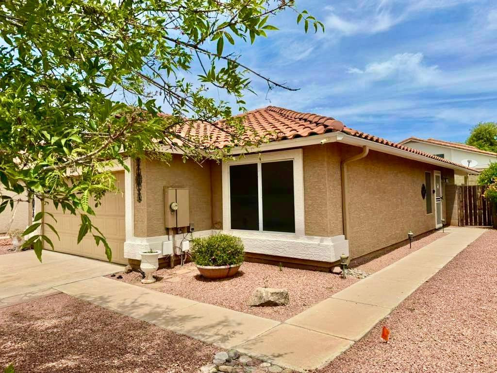 LAKESIDE AT ARROWHEAD - Residential Lease