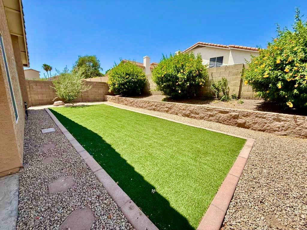 LAKESIDE AT ARROWHEAD - Residential Lease