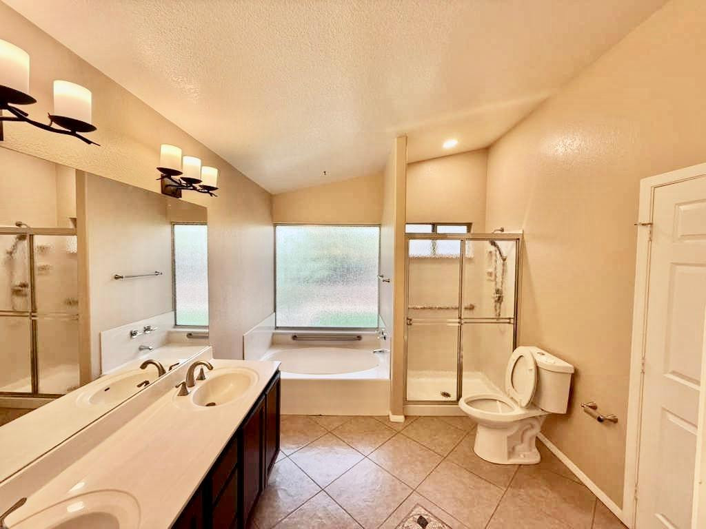LAKESIDE AT ARROWHEAD - Residential Lease