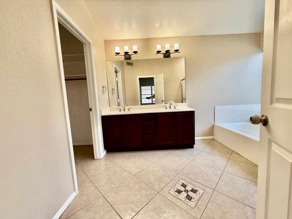 LAKESIDE AT ARROWHEAD - Residential Lease