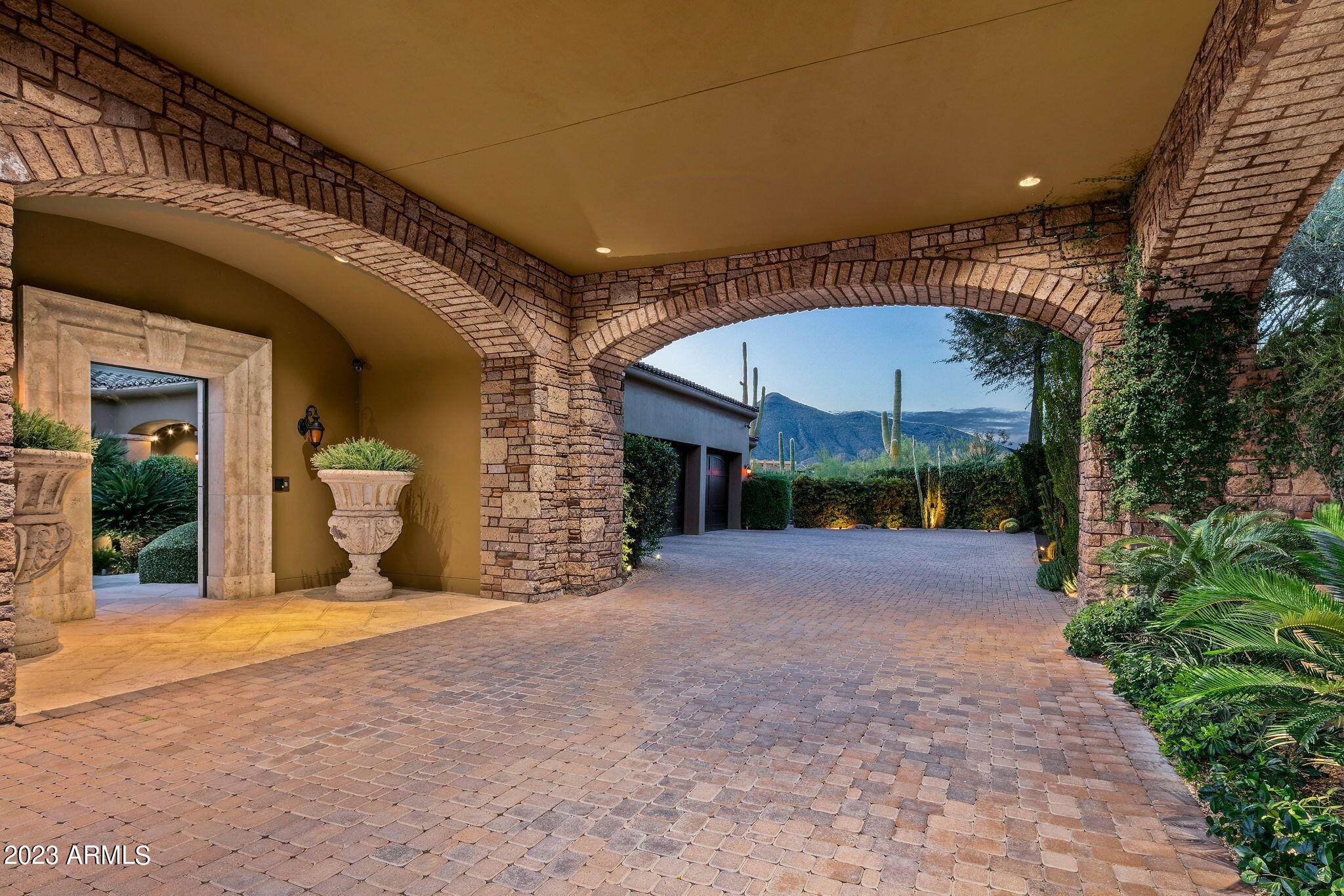 DESERT MOUNTAIN - Residential