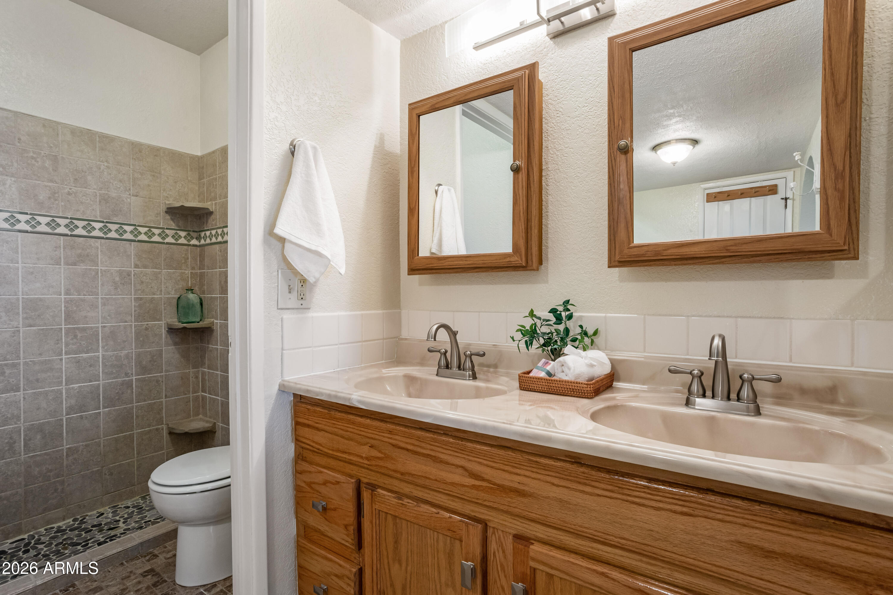 TOWN & COUNTRY ESTATES 6 - Residential