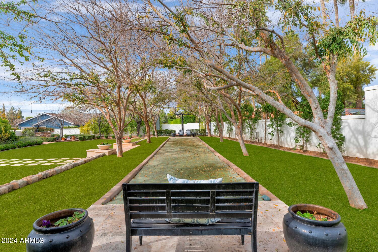 CAMELVIEW - Residential