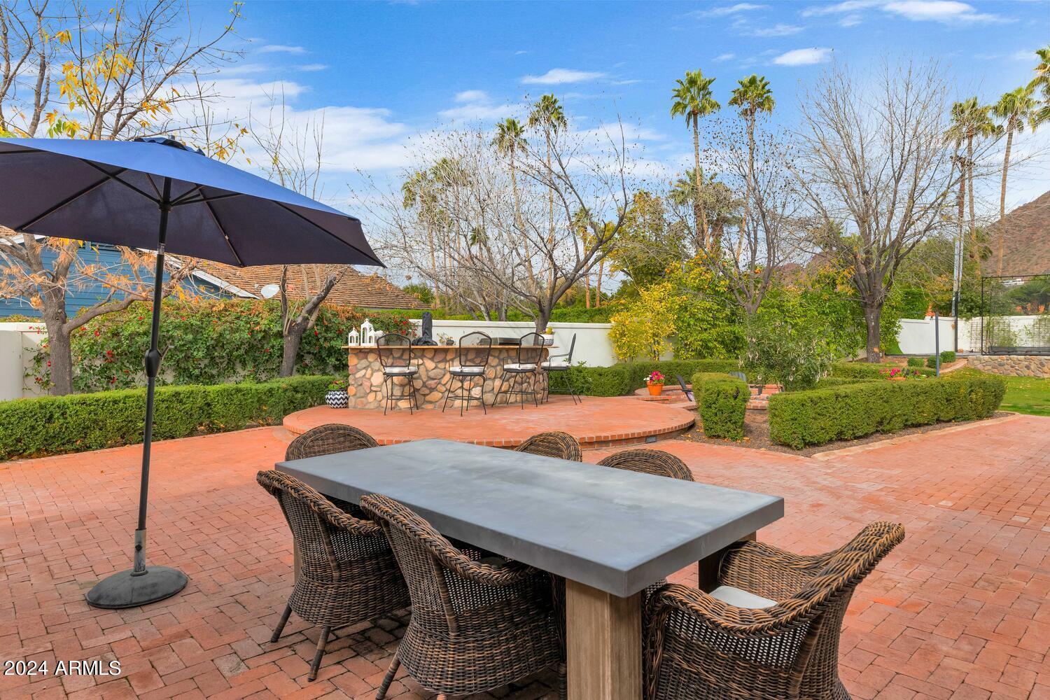 CAMELVIEW - Residential