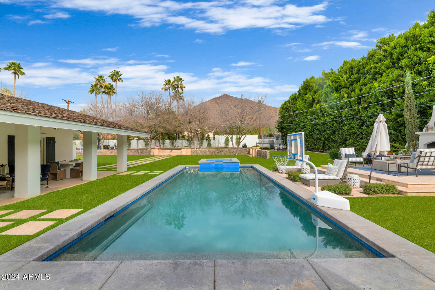 CAMELVIEW - Residential