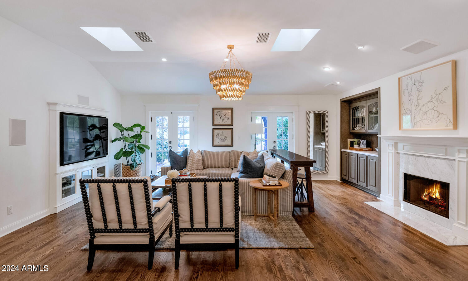 CAMELVIEW - Residential