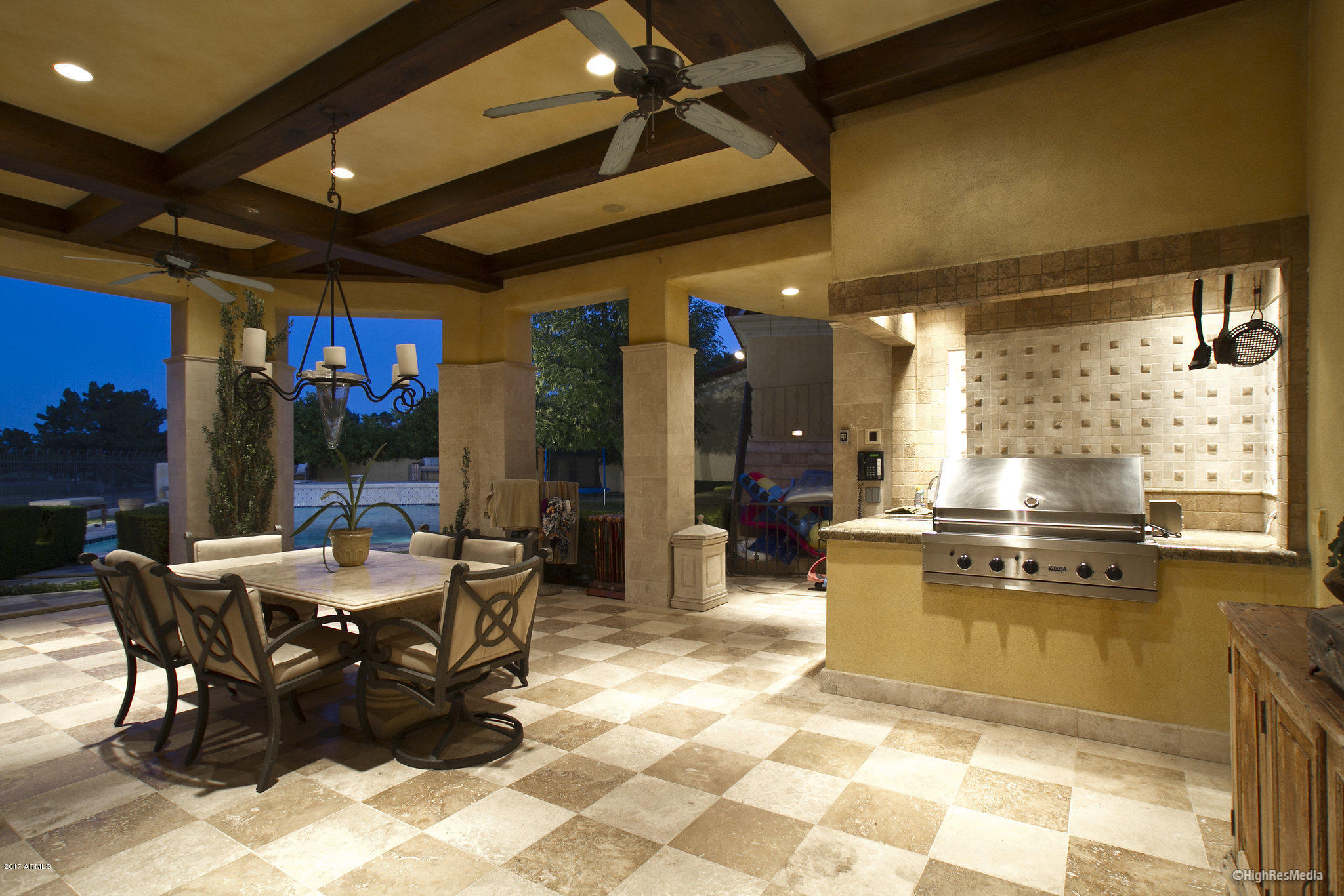 HIDDEN PARADISE - Residential