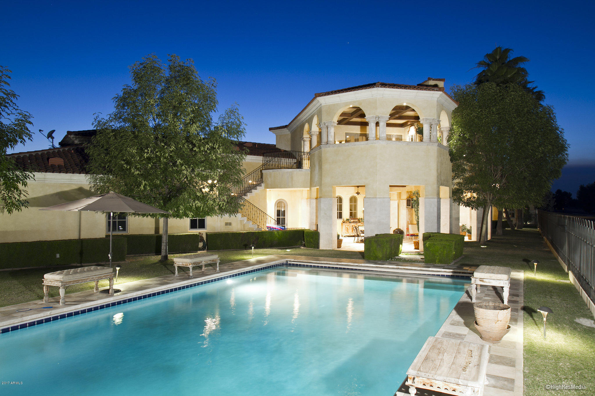 HIDDEN PARADISE - Residential