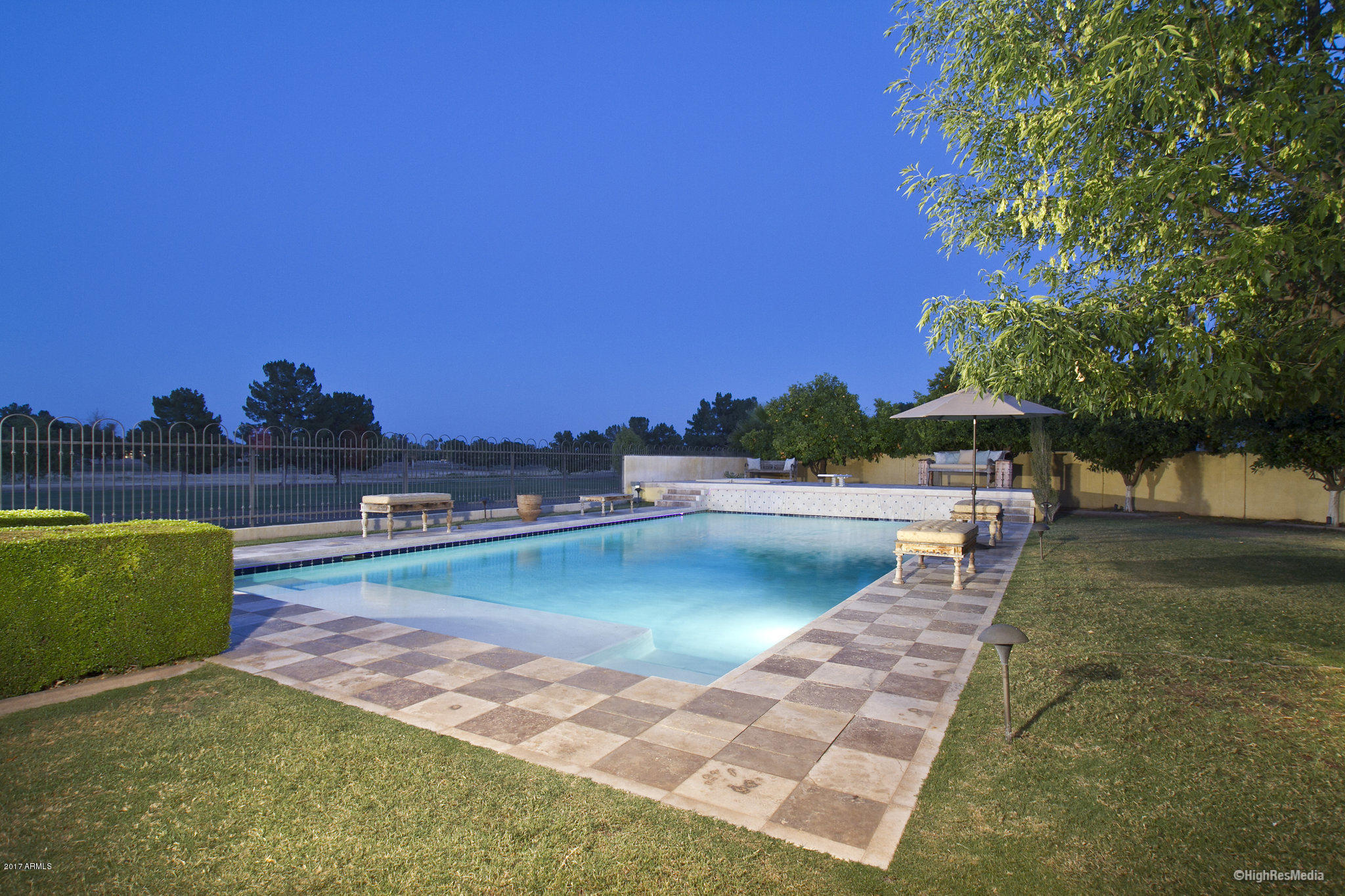 HIDDEN PARADISE - Residential