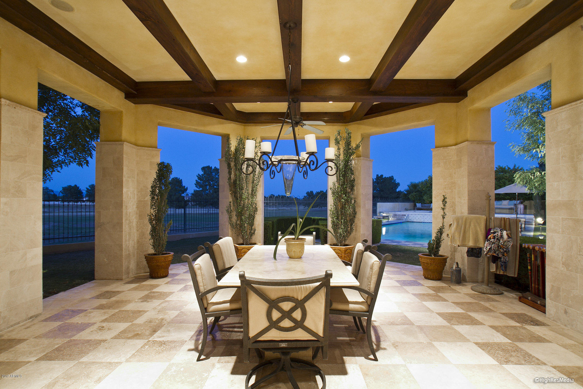 HIDDEN PARADISE - Residential