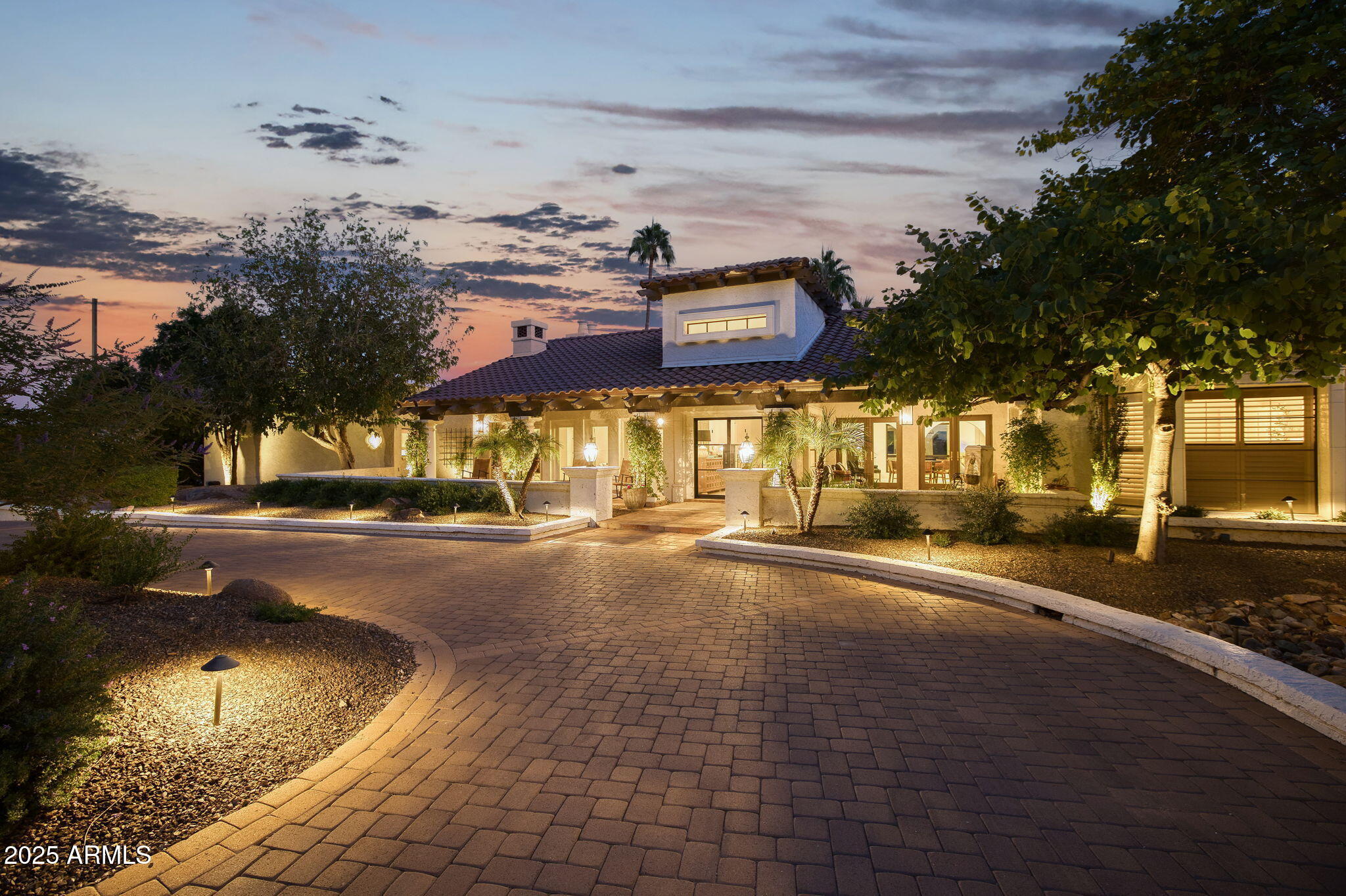 PARADISE VALLEY COUNTRY ESTATES - Residential