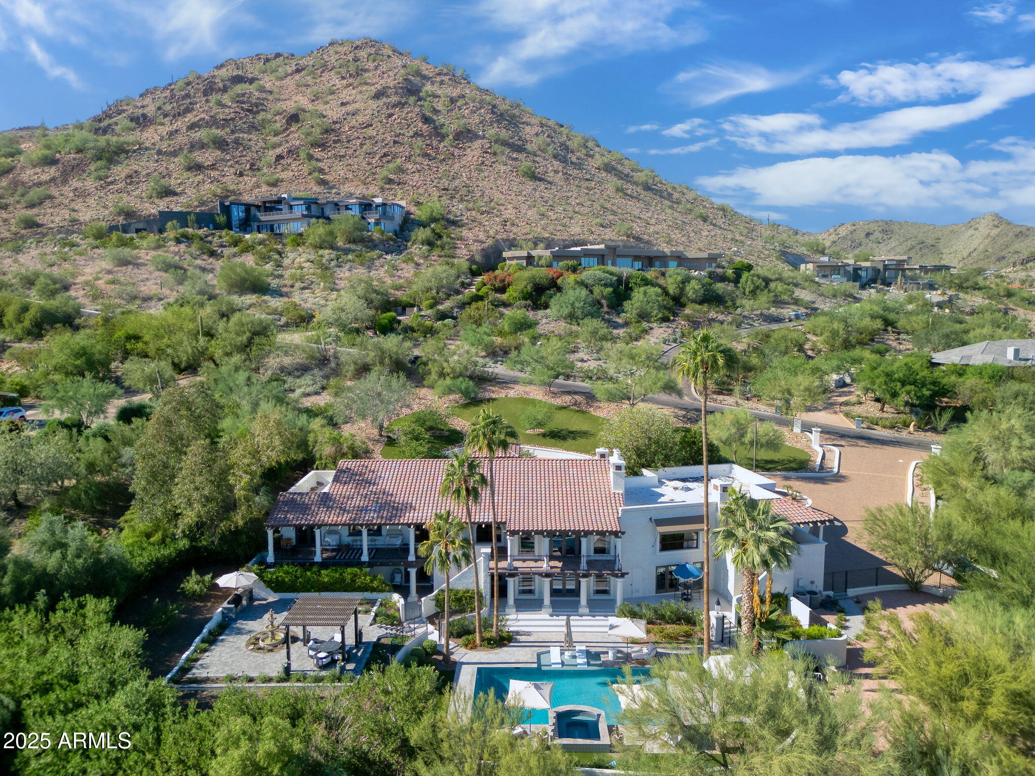 PARADISE VALLEY COUNTRY ESTATES - Residential