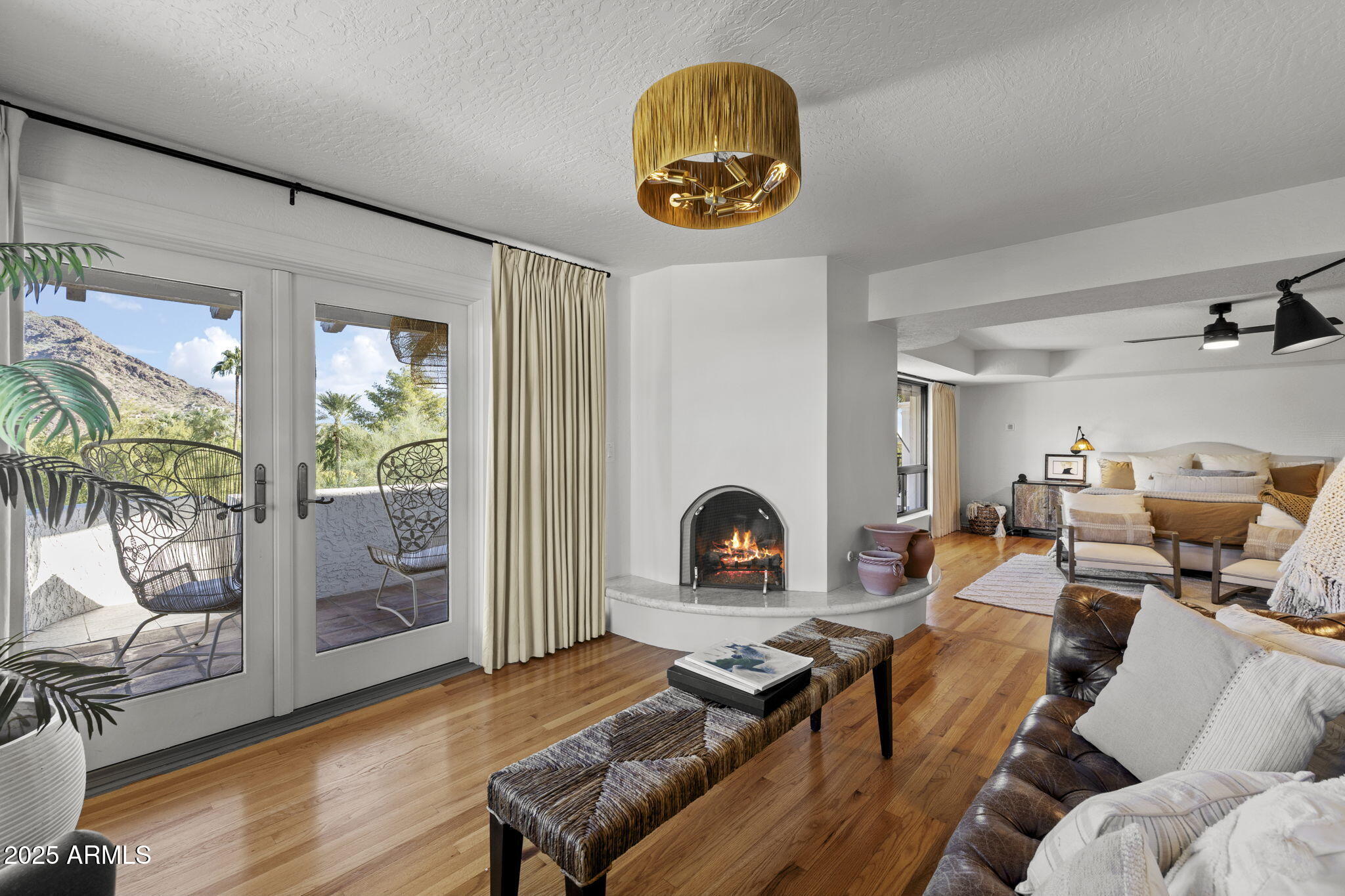 PARADISE VALLEY COUNTRY ESTATES - Residential