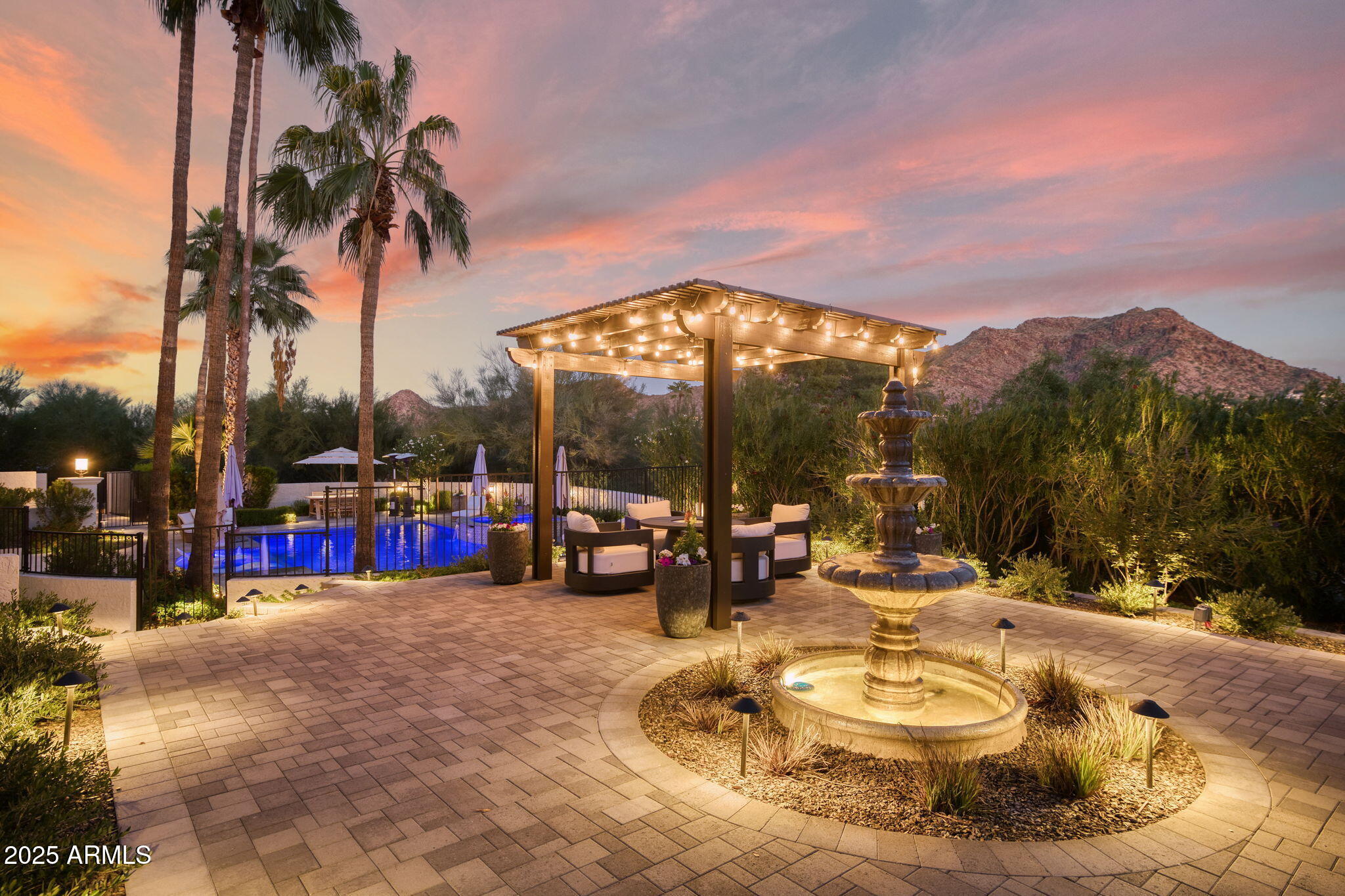 PARADISE VALLEY COUNTRY ESTATES - Residential