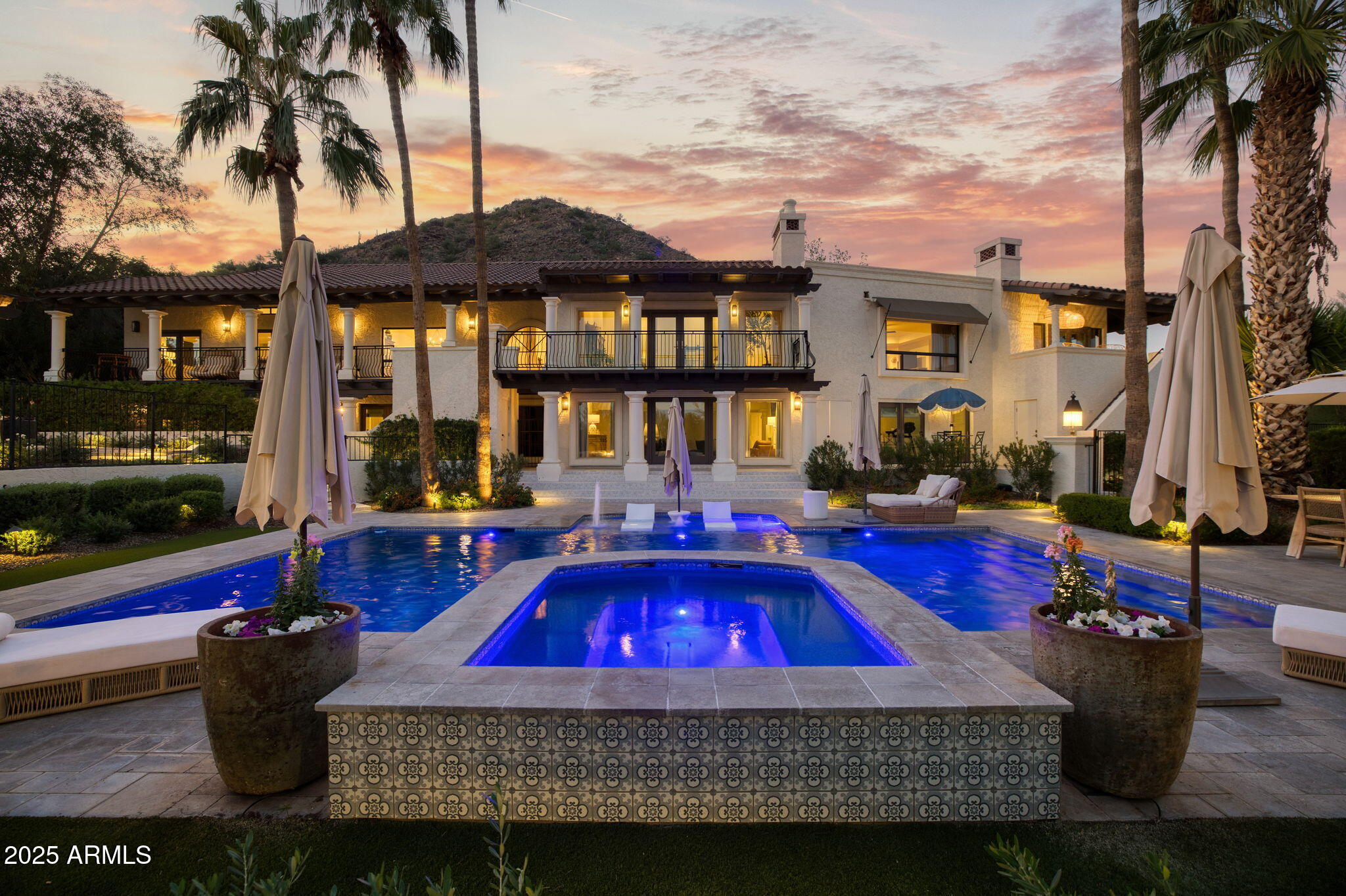 PARADISE VALLEY COUNTRY ESTATES - Residential