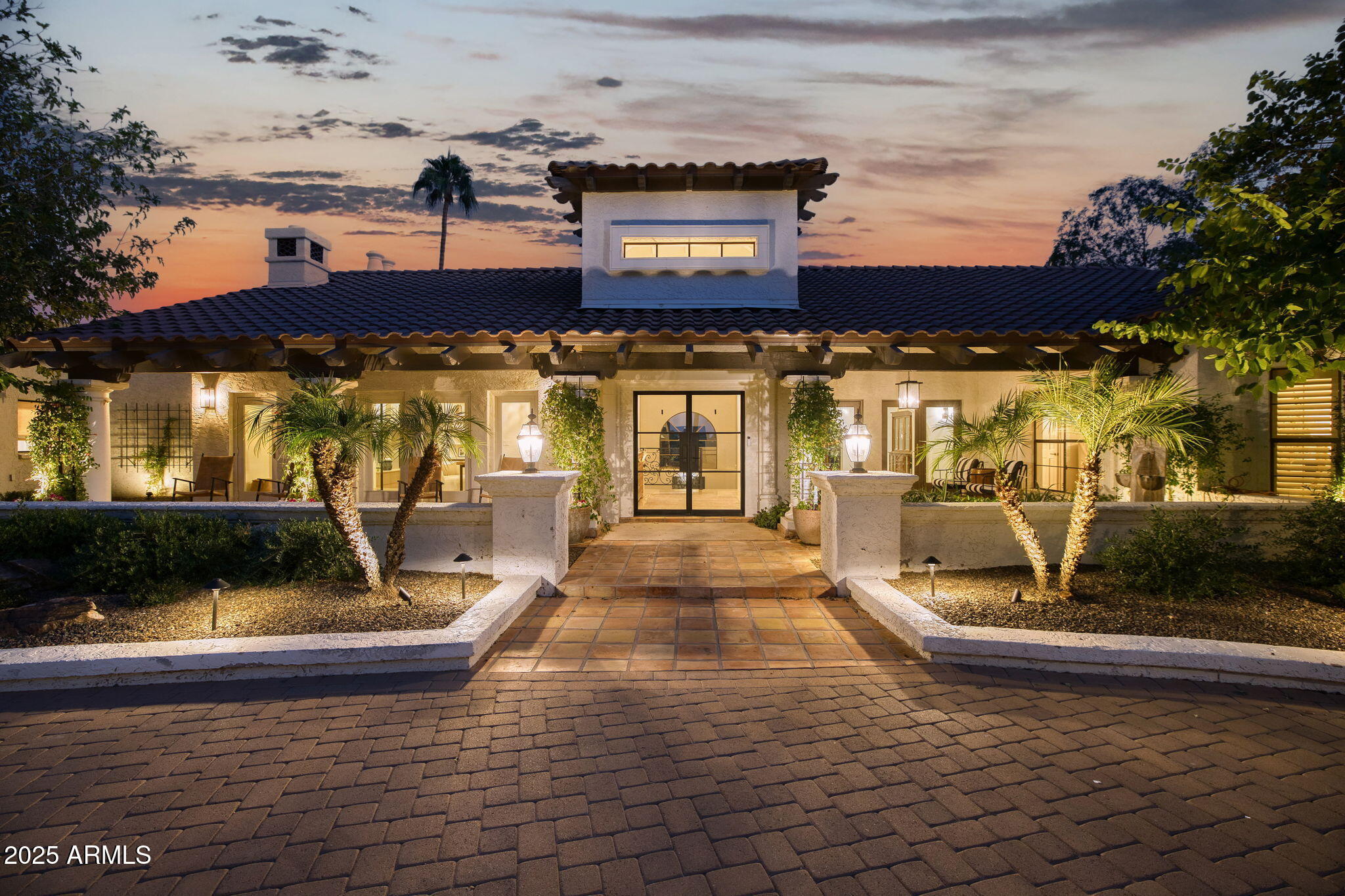PARADISE VALLEY COUNTRY ESTATES - Residential