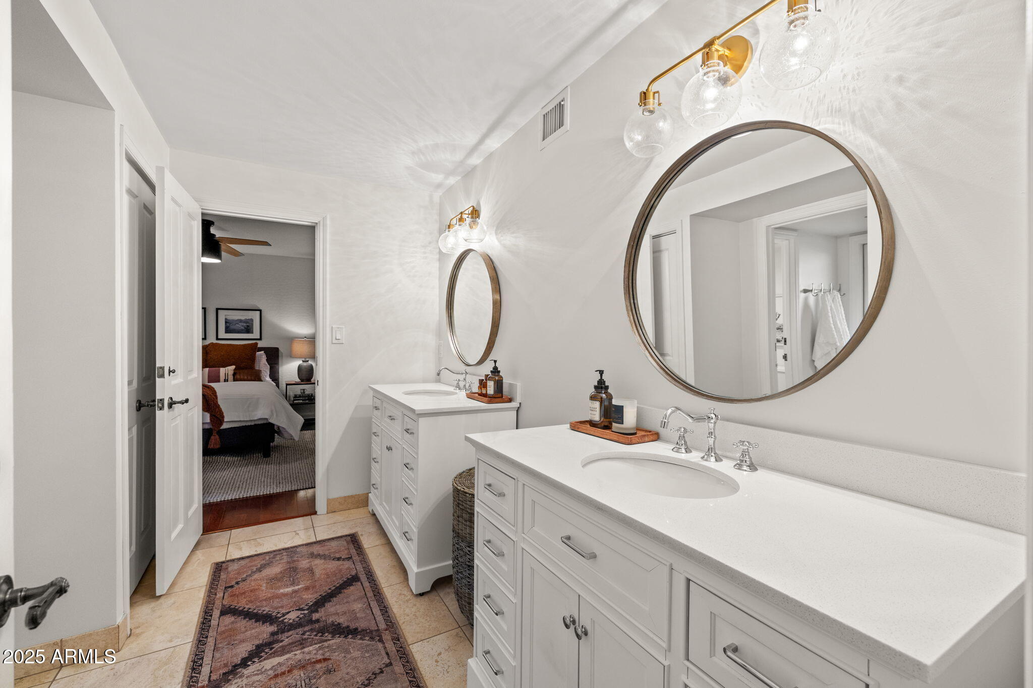 PARADISE VALLEY COUNTRY ESTATES - Residential
