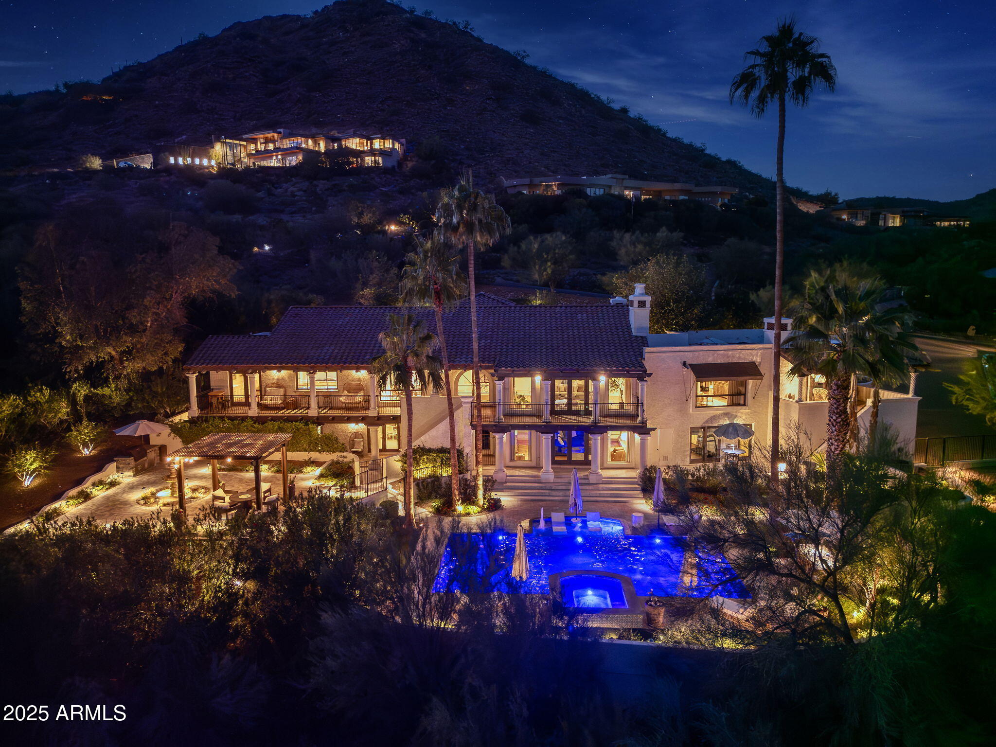 PARADISE VALLEY COUNTRY ESTATES - Residential