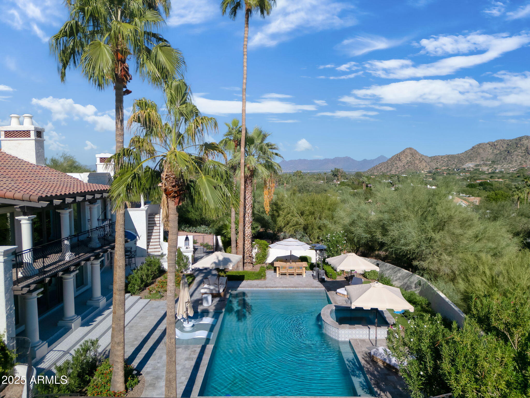 PARADISE VALLEY COUNTRY ESTATES - Residential