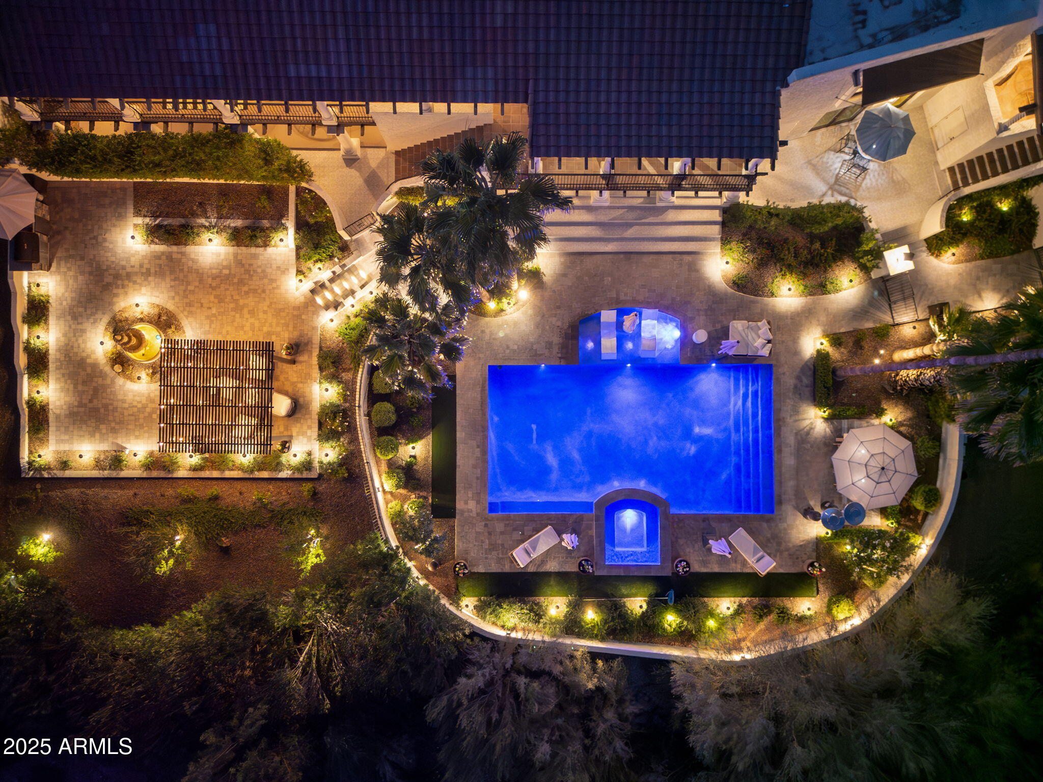 PARADISE VALLEY COUNTRY ESTATES - Residential
