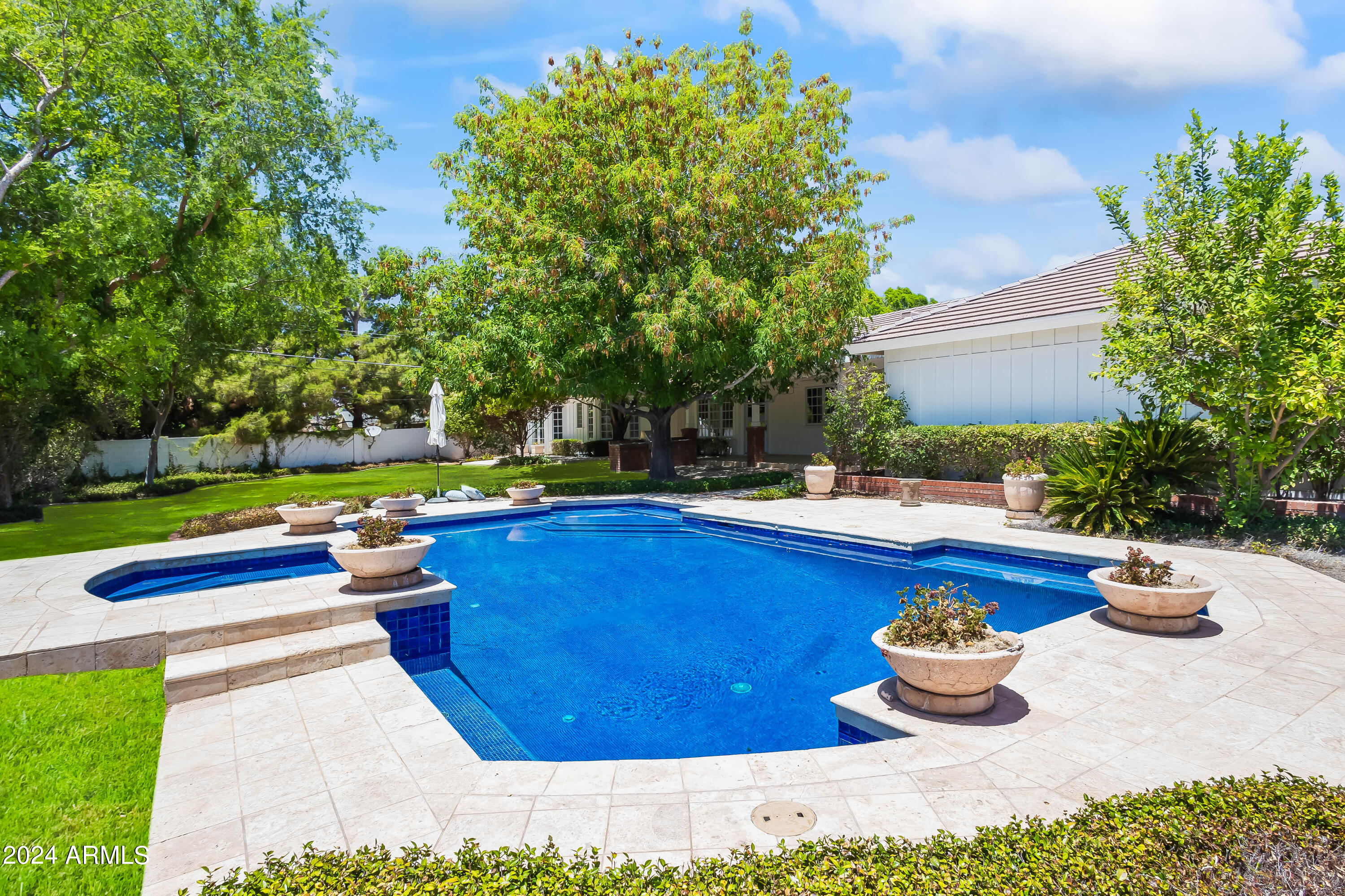 LAFAYETTE VILLA - Residential