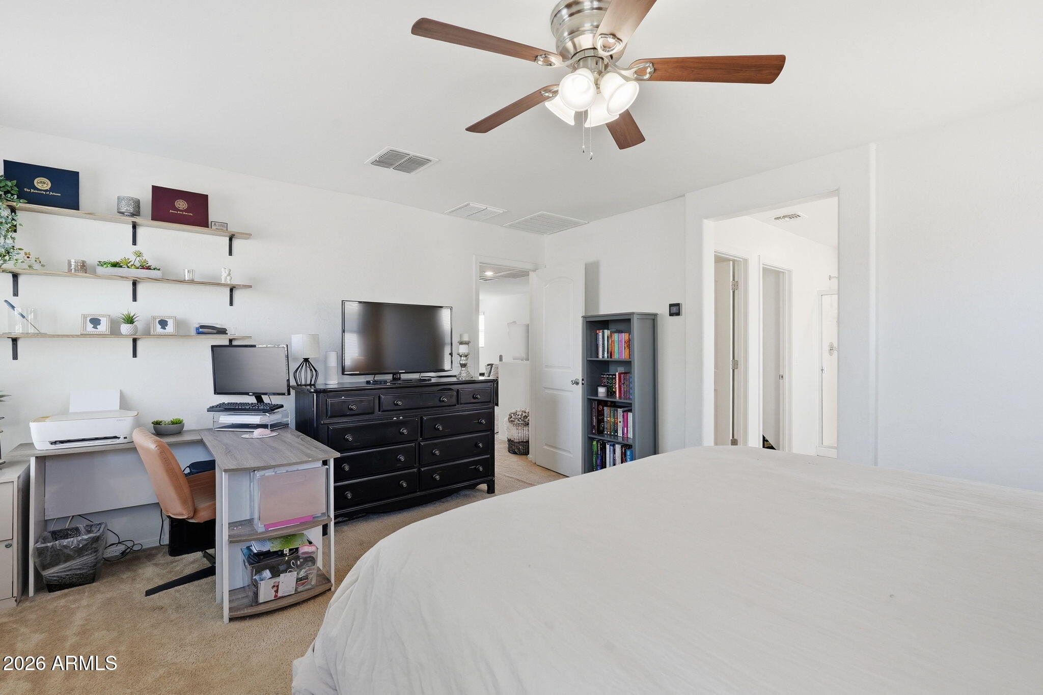 DAHLIA POINTE - Residential