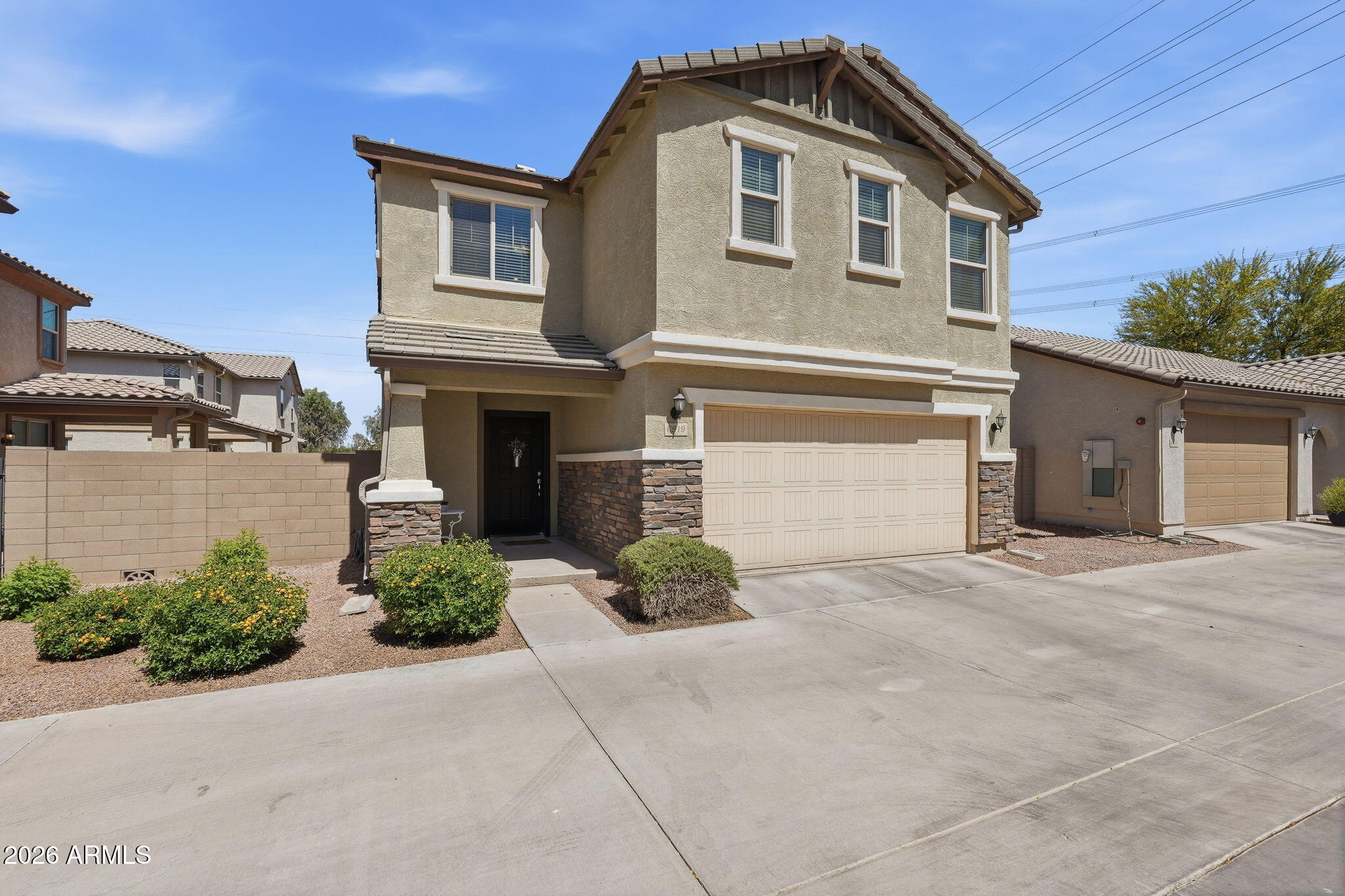 DAHLIA POINTE - Residential