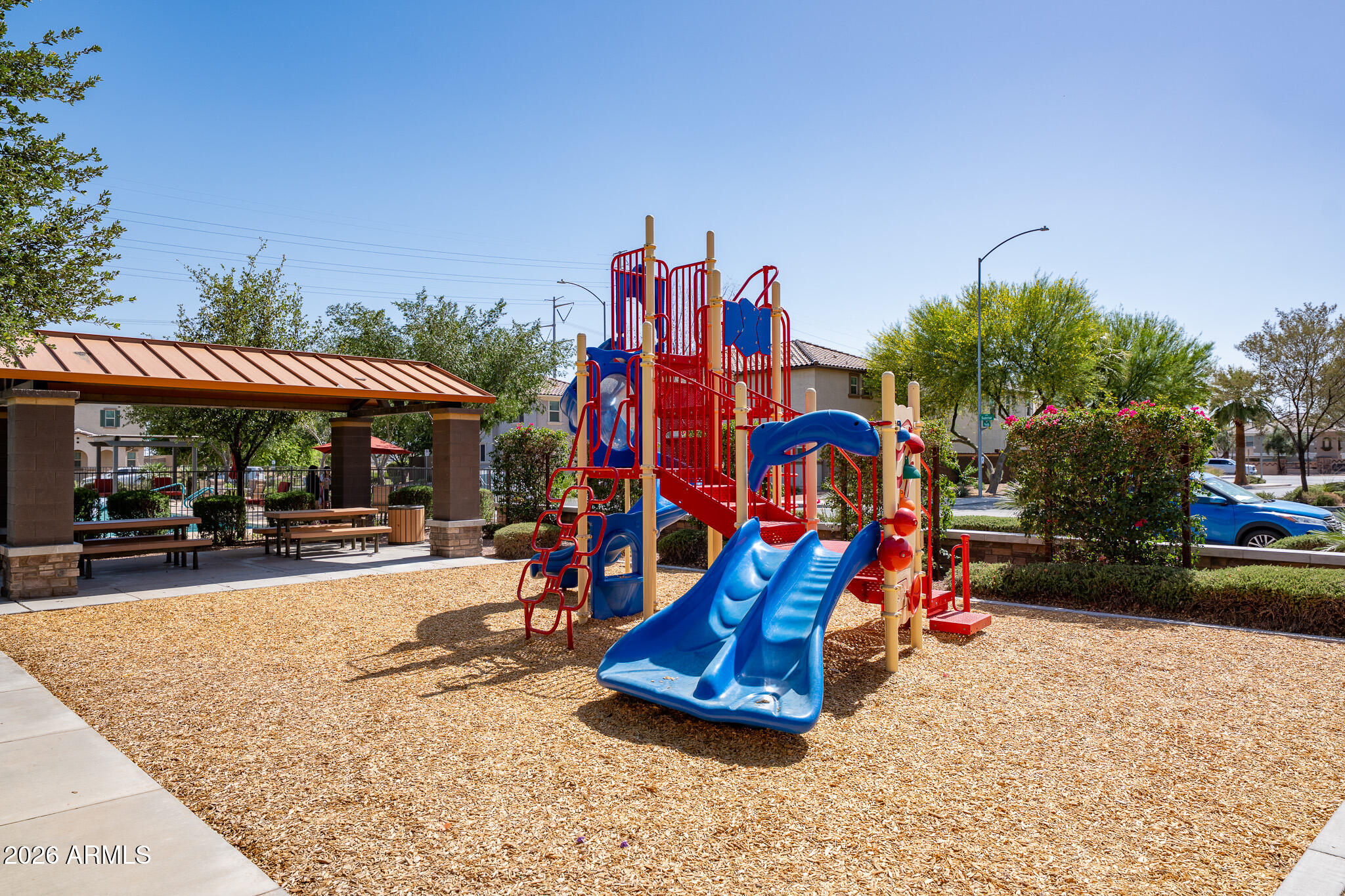 DAHLIA POINTE - Residential
