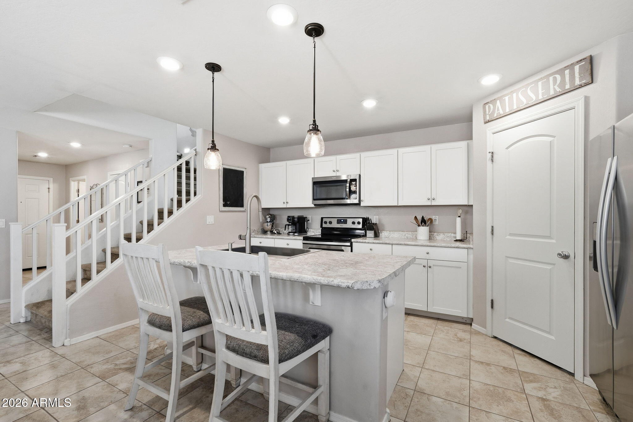DAHLIA POINTE - Residential