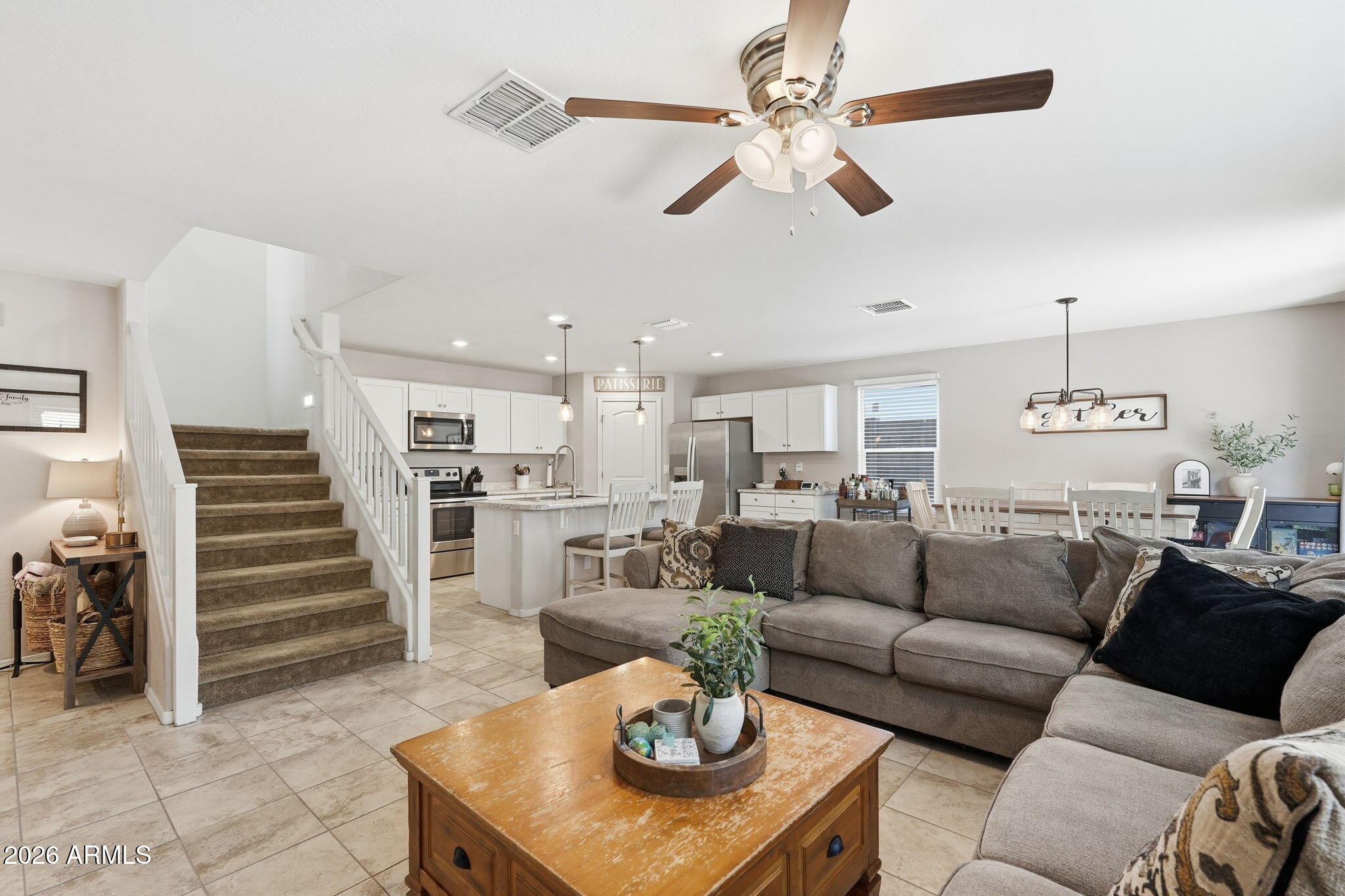 DAHLIA POINTE - Residential