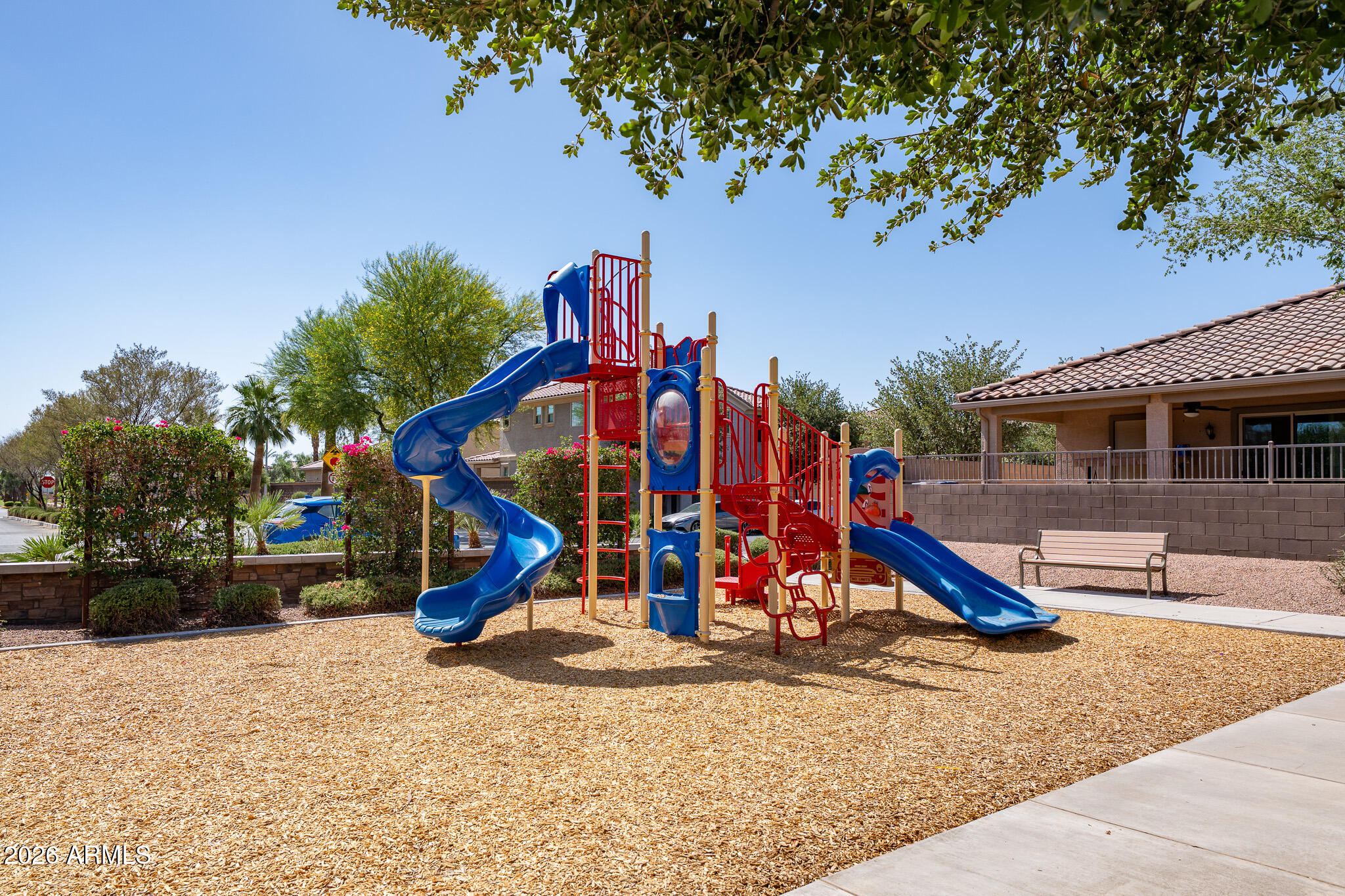 DAHLIA POINTE - Residential