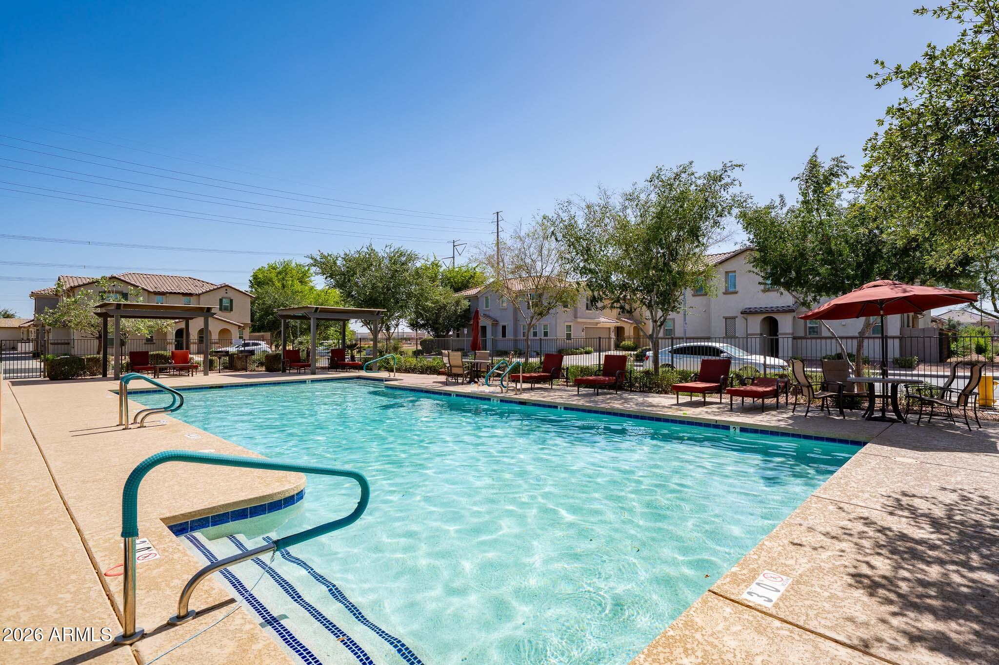 DAHLIA POINTE - Residential