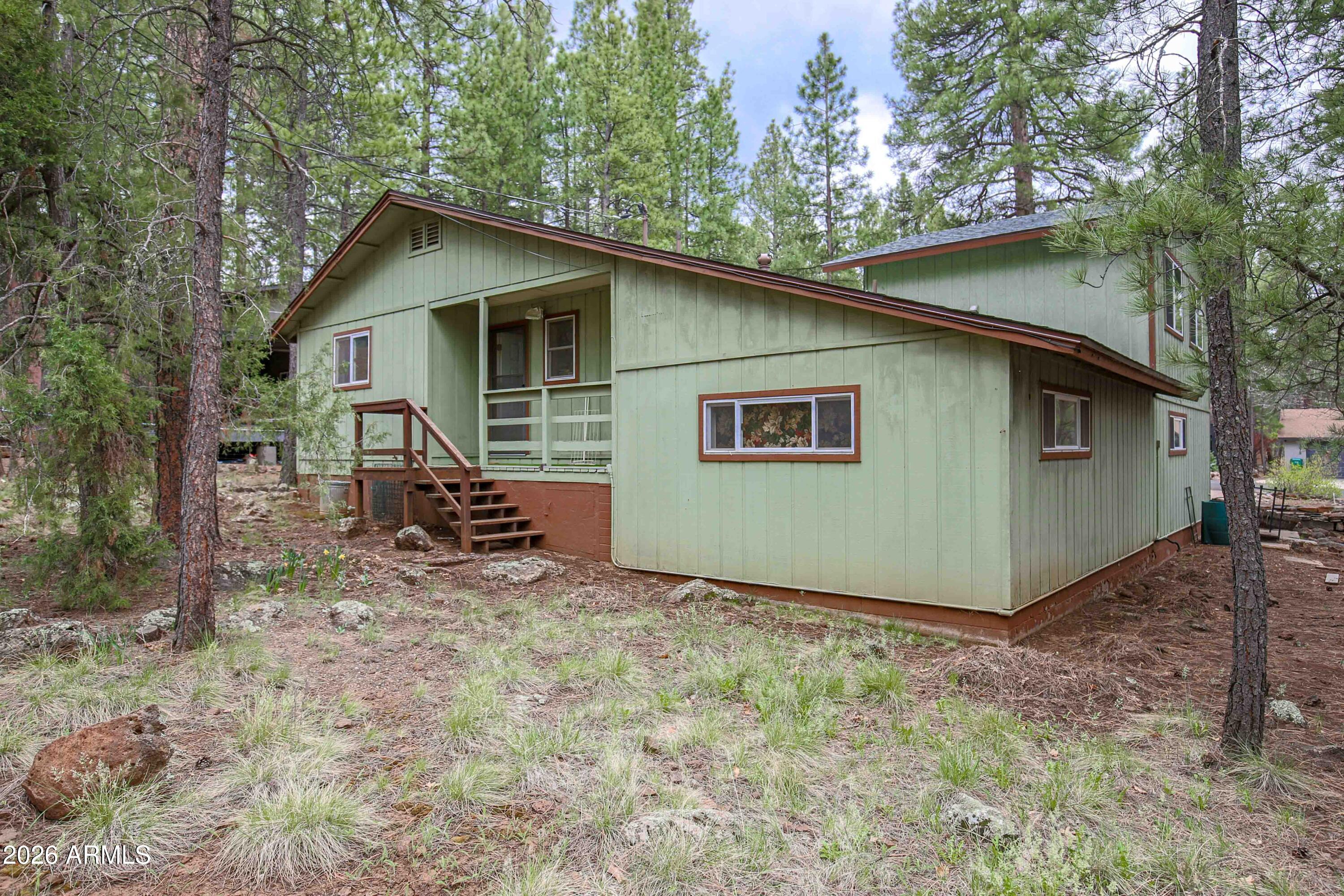 PINEWOOD 12 - Residential